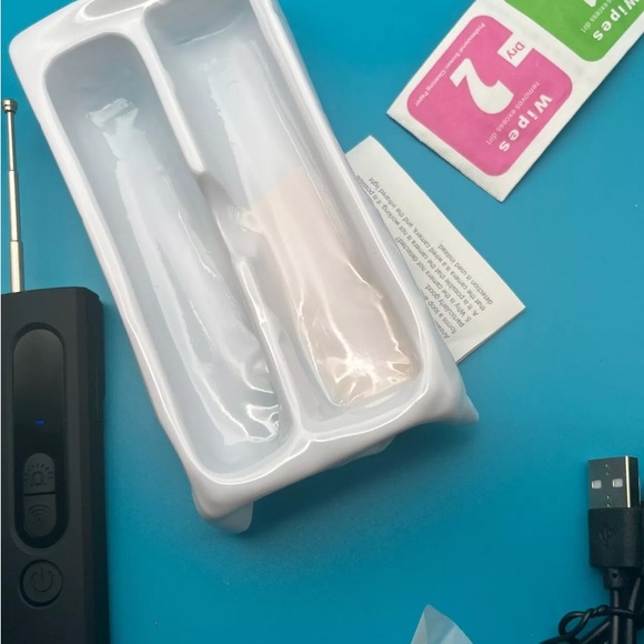 X13 Wireless Signal & Hidden Camera Detector New in Box - Picture 5 of 5